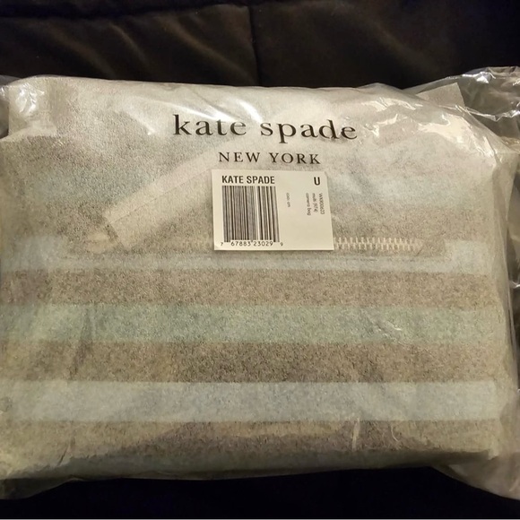 Kate Spade New York Chelsea Crossbody Camera Bag - Picture 4 of 5